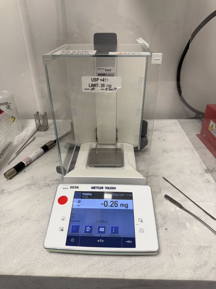 Image of CERTIFIED Mettler Toledo XSE 205 Balance